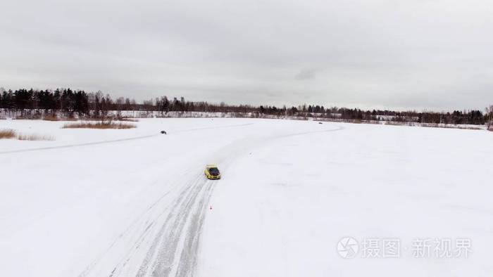 海绵宝宝雪地赛车_海绵宝宝推雪车_海绵宝宝雪橇车