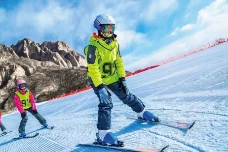 滑雪大型手机游戏有哪些_滑雪手机小游戏_大型滑雪手机游戏