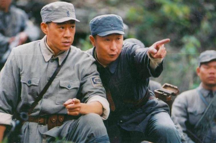 战火中青春电视剧分集介绍_战火中的青春电视剧剧情介绍_电视剧《战火青春》演员表