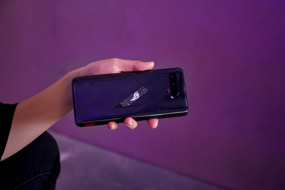 rog游戏手机3怎么用-ROG 游戏手机 3：移动游戏大厅，